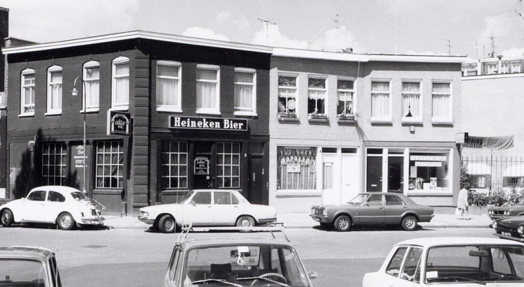 Iepenplein 8 - 4 - 1975 .<br />Foto: Beeldbank Amsterdam 