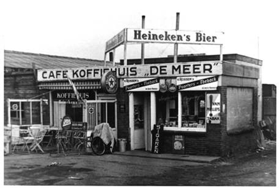 Weesperzijde 276-277 Koffiehuis De Meer - ± 1955 .<br />Foto: Jan van Deudekom 