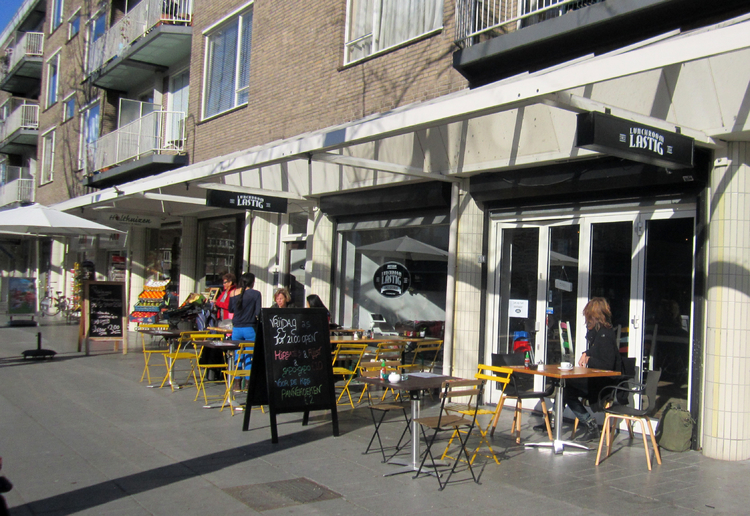 Christiaan Huygensplein 33 Café Lastig - 2014 .<br />Foto: Jo Haen 