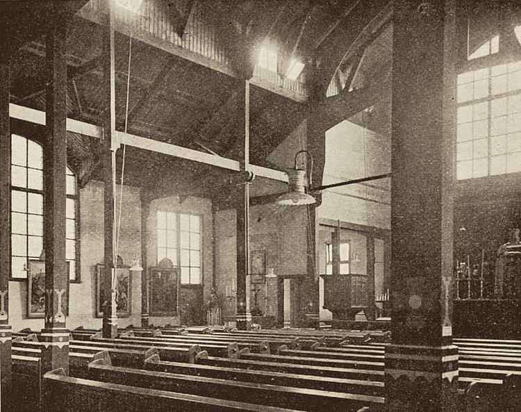 Interieur Hulpkerkje 1920 .<br />Foto: Beeldbank Amsterdam 