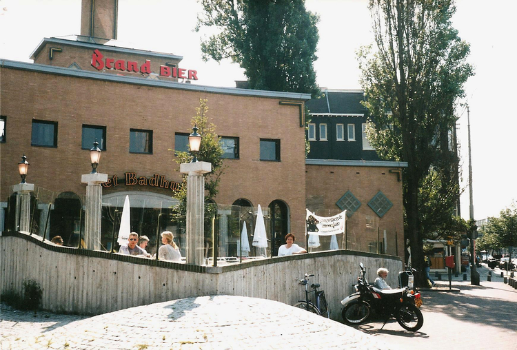 Javaplein .. Badhuis in 1996  