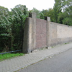 Oude muur van de Joodse Begraafplaats.