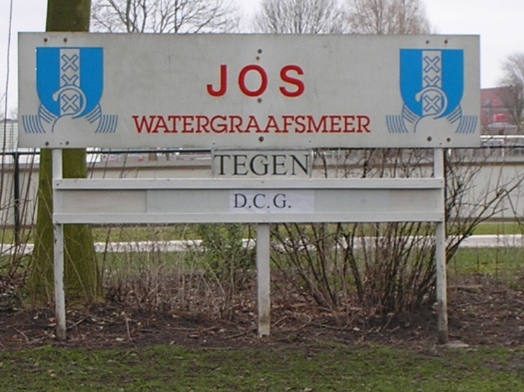  De voetbalclub JOS is in 2006 nog steeds gevestigd op sportpark Drieburg in de Watergraafsmeer. (Foto: Jo Haen) Voetbalvereniging JOS in de Watergraafsmeer anno 2006 