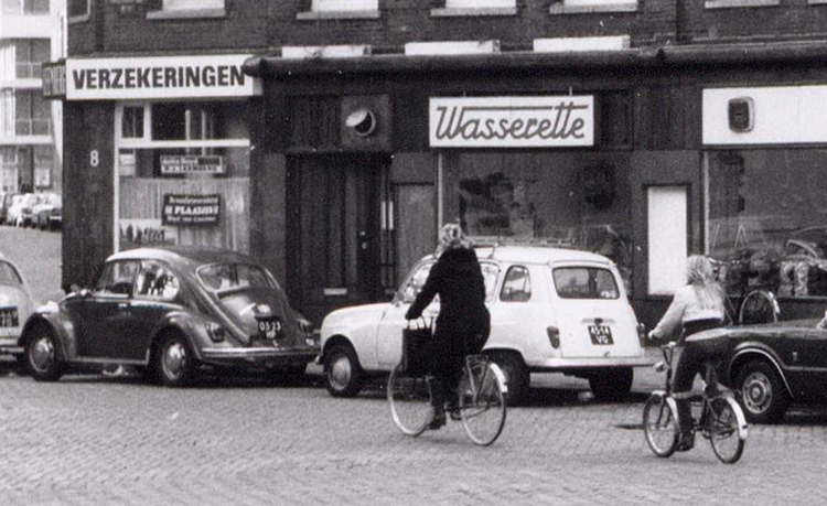 Kastanjeplein 08 (Verzekeringen) - 1973 .<br />Foto; Beeldbank Amsterdam 