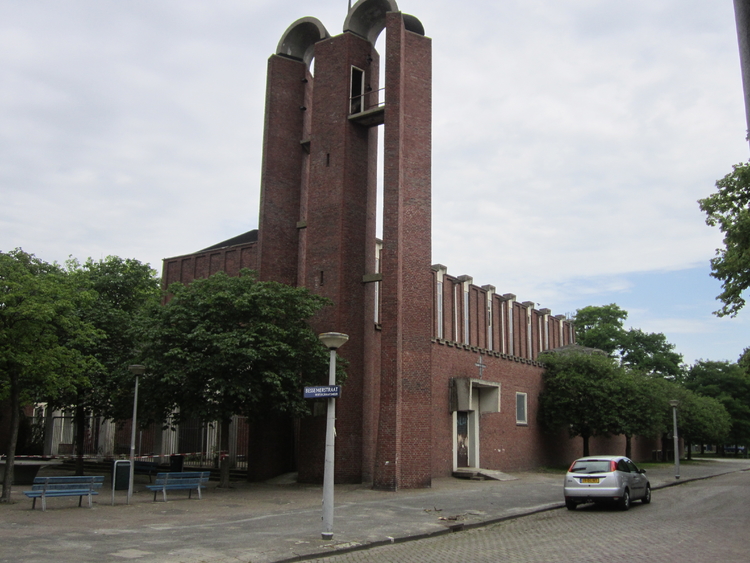 Het kerkgebouw in de James Wattstraat. .<br />Foto: Jo Haen © 