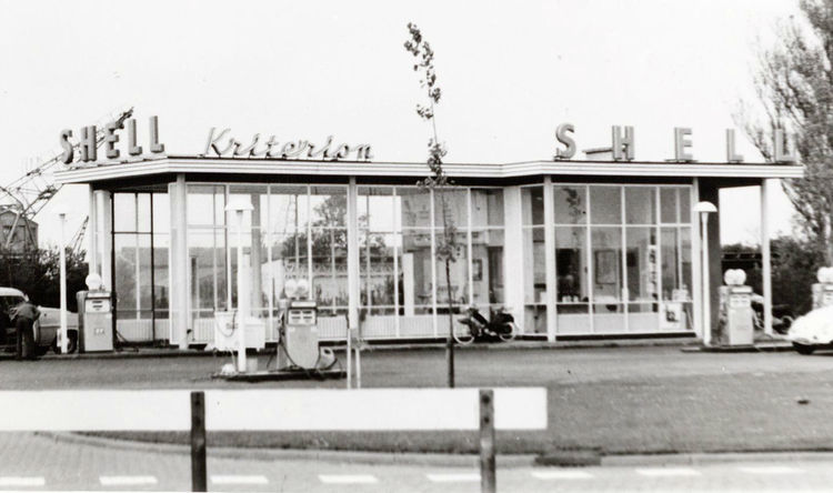 Kriterion Zeeburgerdijk Zuiderzeeweg 1960 .<br />Foto: Beeldbank Amsterdam 