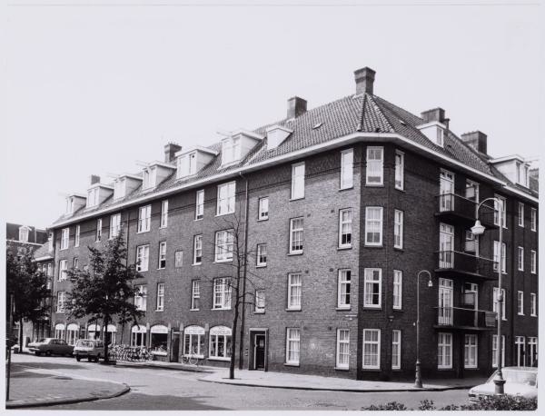 Laing's Nekstraat. Laing's Nekstraat hoek Tugelaweg.<br />Foto: Beeldbank Amsterdams Archief 