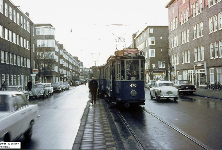 Lijn 10 in de Molukkenstraat - 1966 .<br />Foto; Beeldlbank Amsterdam 