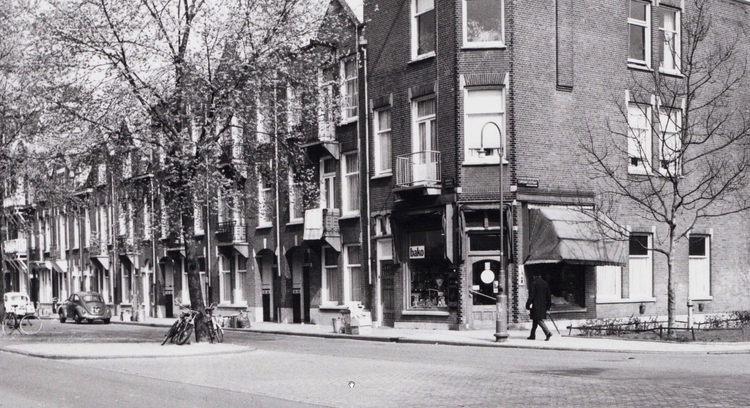 Copernicusstraat 01 hoek Linnaeusparkweg - 1972 .<br />Foto: Beeldbank Amsterdam 