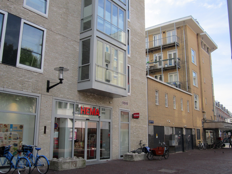 Linnaeusstraat 245  met nieuwe aanbouw - 2014 .<br />Foto: Jo Haen 