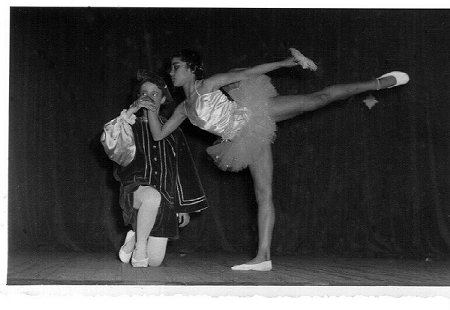 Ballet Pamela in haar balletvoorstelling: Ze was de jongste van drie meisjes. Er was ook een broer, de allerjongste. 