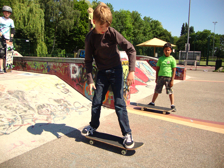 Lucas op de skatebaan Foto Pieter de Lang 2009. 