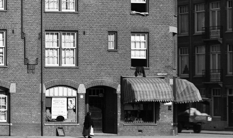 Maritzstraat 27 - ± 1930 .<br />Foto: Beeldbank Amsterdam 