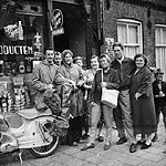 Melkwinkel met familie Touw en v.d.Eshof - 1960