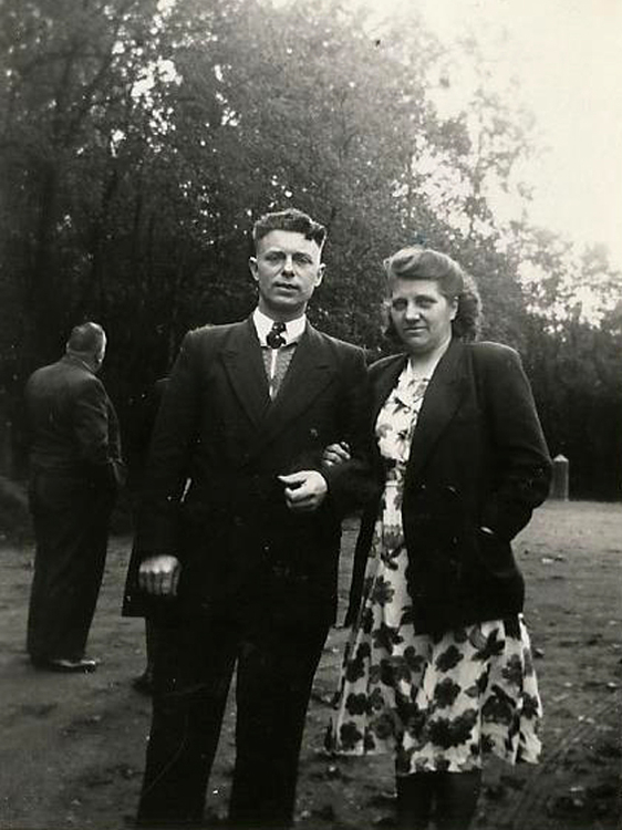 Mijn ouders, Pinksteren 1951 .<br />Foto: Anneke Koehof 