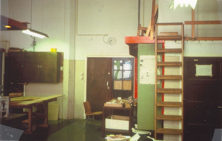 Werkzaal De werkzaal van Ton in het Lloydhotel (jaren '80). 