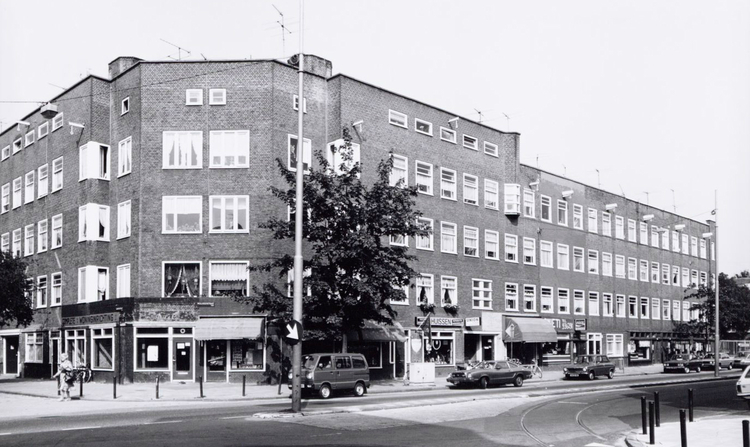 Molukkenstraat 180-162 - 1983 .<br />Foto: Beeldbank Amsterdam 