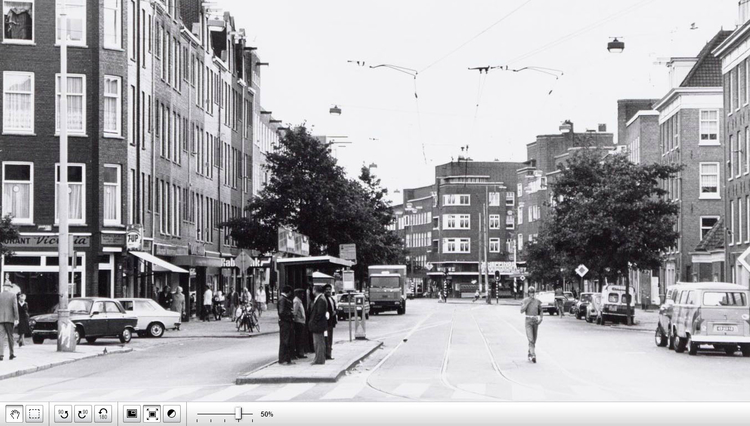 Javaplein 37/hoek Molukkenstraat  (links op de hoek) - 1982 .<br />Foto: Beeldbank Amsterdam 