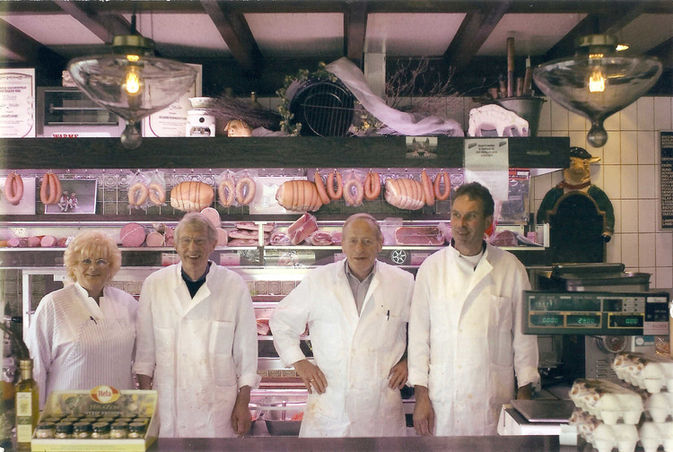 Anneke, Jaap Mulder, Jan en Herman Mulder ± 2006  <p>.<br />
Foto: Jo Haen ©<br />
<em>Klik rechts bovenaan op de foto en de foto wordt vergroot weergegeven.</em></p>