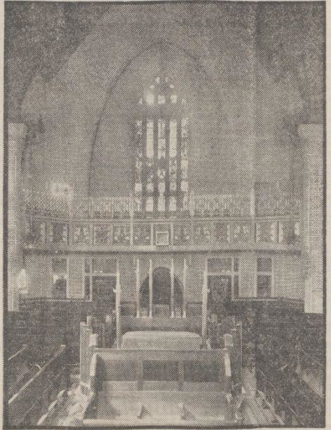 Interieur van de Synagoge Linnaeusstraat. Bron: NIW 11-11-1938, Historische kranten, KB. 
