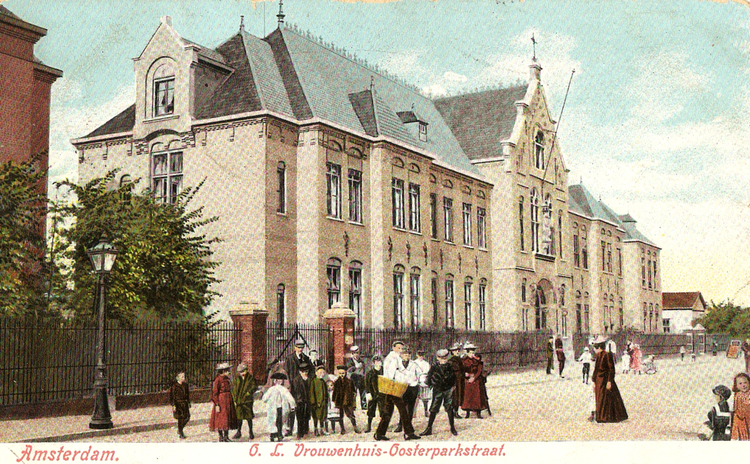 Onze Lieve Vrouwe Gasthuis 1905 .<br />Foto: Jan van Deudekom 