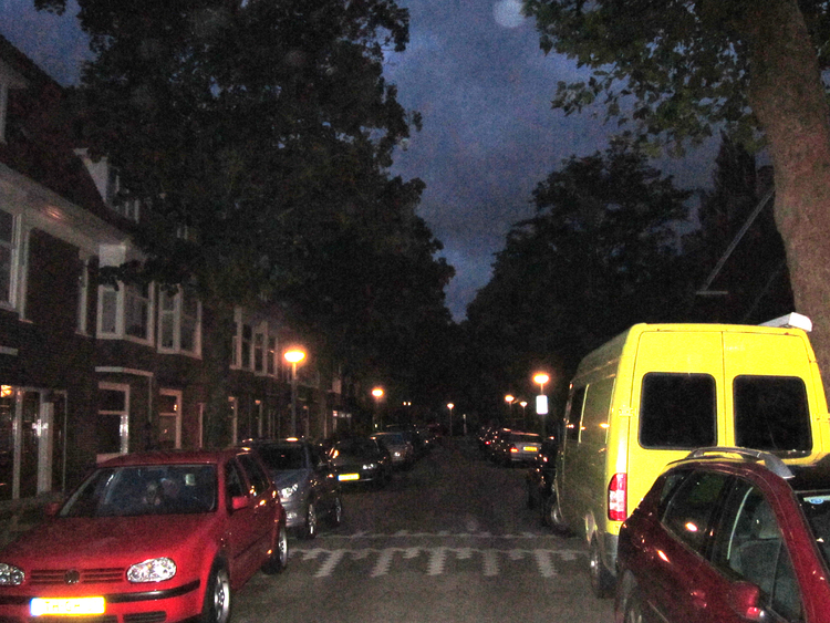 Zondagmorgen 17 juni 2012 - half 5. Johann Keplerstraat.  