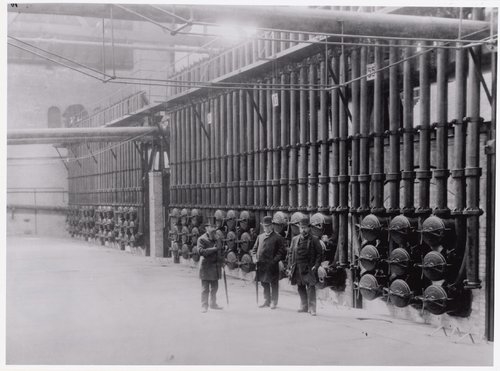 Interieur van de Oostergasfabriek uit ca.1890. .<br />Foto: Beeldbank Amsterdam 