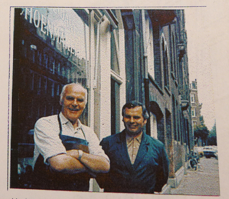Schoenherstellerij Bert Herman (rechts) met zijn vader (links) eind jaren vijftig, 
