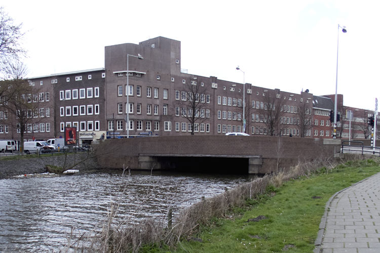 brug 190 over Ringdijk deze brug heet nu Hartmanbrug 