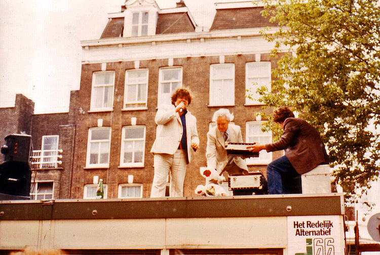 1e van Swindenstraat 71 - 1981 .<br />Foto: Saskia Verheijen 