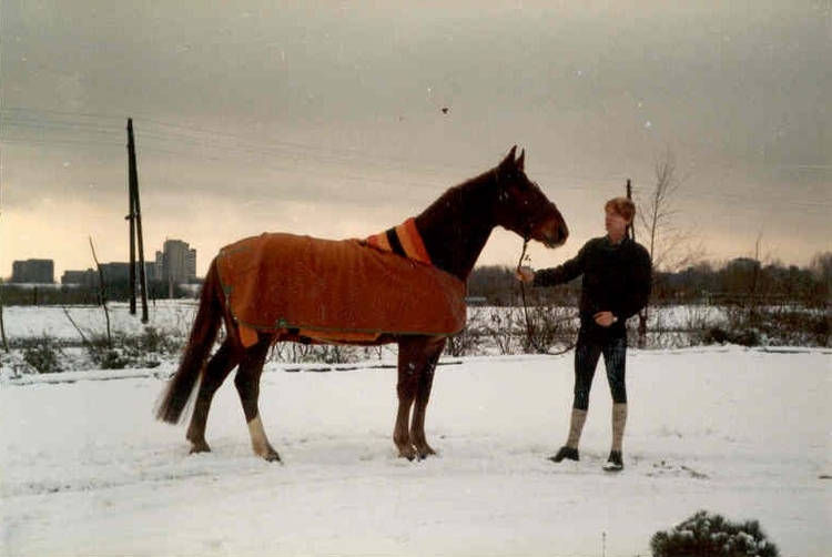  Albert met zijn eerste paard. 