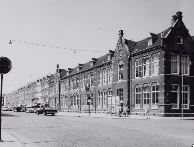 Eerste van Swindenstraat, gezien vanaf de Pontanusstraat, 1969 (Foto: Stadsarchief Amsterdam) 