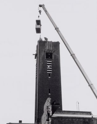  In 1992 werd de Elthetokerk gesloopt (Foto: Gemeentearchief Amsterdam). 