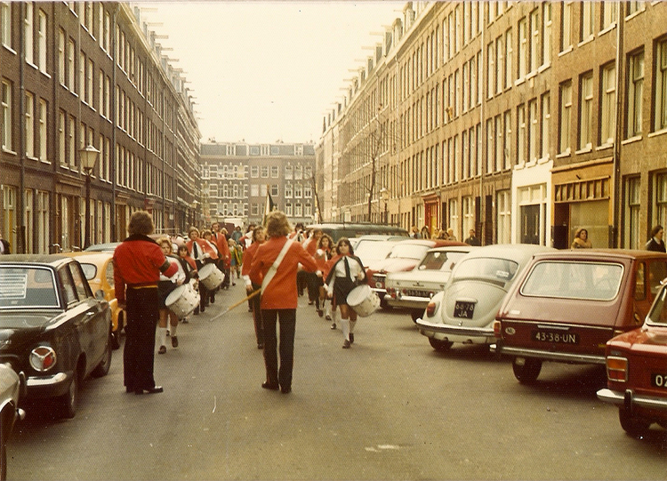 Pieter Nieuwlandstraat hoek Dapperstraat - 1973 .<br />Foto: Adrie Haavekost 