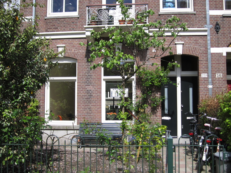 2e Oosterparkstraat 39 anno 2012.  