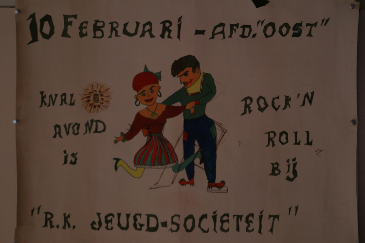 Poster dansavond Een poster voor een dansavond van de RK Jeugdsociëteit in 1957. 