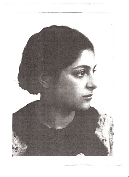 Sophie Slier-Roselaar. De zuster van Eva Roselaar.<br />Deze foto is afkomstig uit het privé archief van de familie. 
