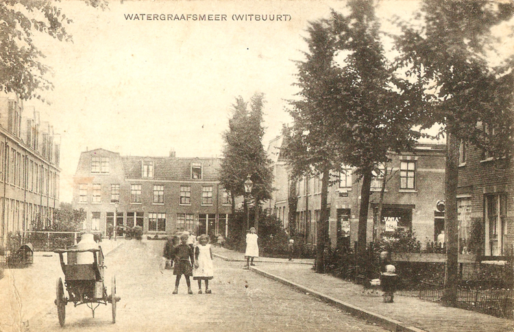 Reaumurstraat 28 Vana - 1922 .<br />Foto: Jan van Deudekom 