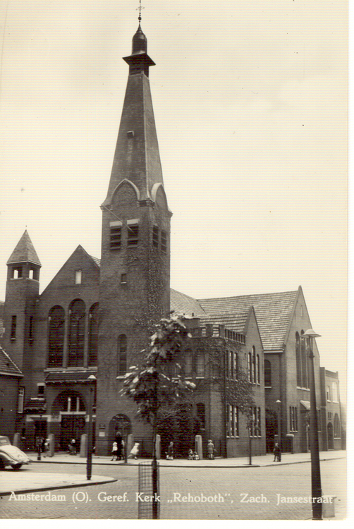  De Gereformeerde Kerk Rehoboth in de Zacharias Jansestraat. Helaas in de jaren '70 van de vorige eeuw afgebroken. 