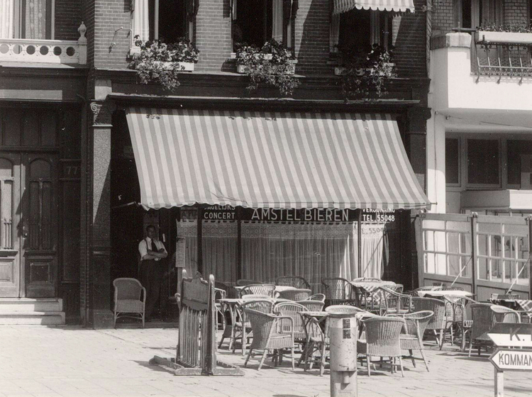 Linnaeusstraat 79 - 1950 .<br />Foto: Beeldbank Amsterdam 