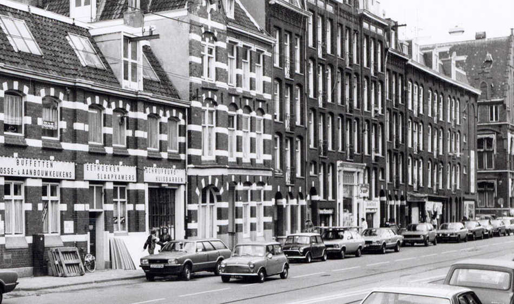 Ruyschstraat 93 (links van de melkwinkel) - 1979 .<br />Foto: Beeldbank Amsterdam 