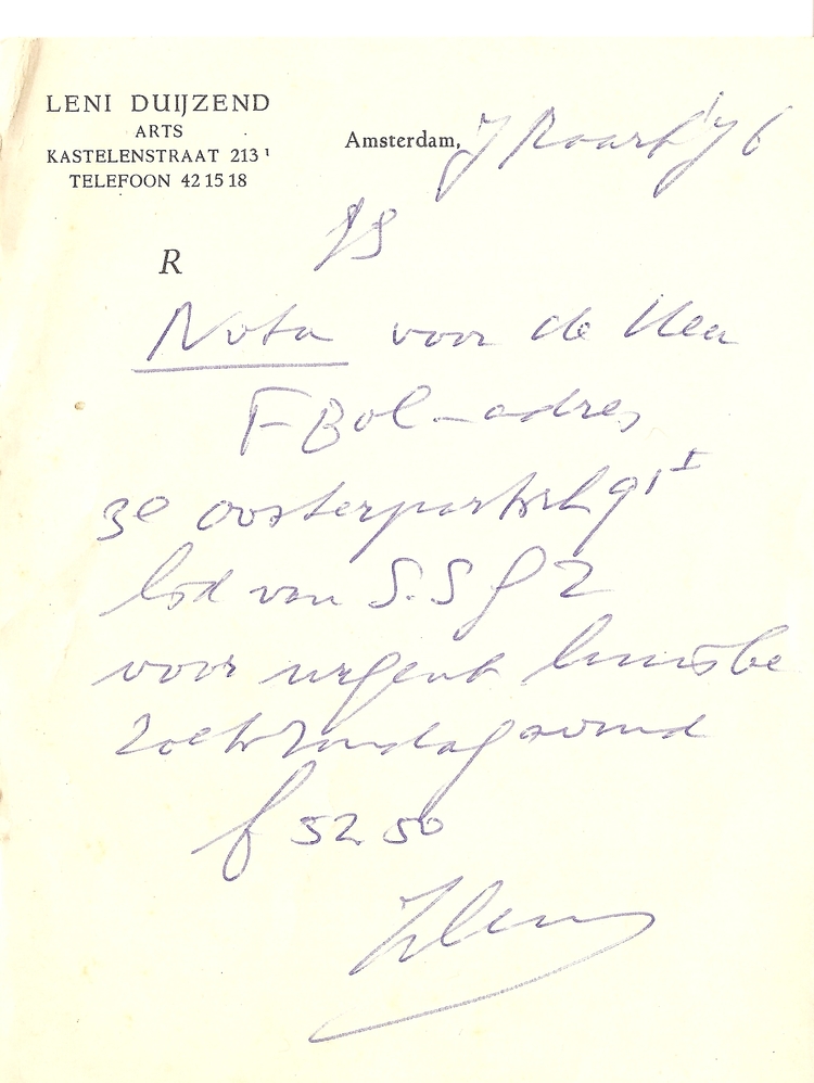  Rekening van dr.Leni  Duijzend voor nachtelijk bezoek 7 maart 1976 (5 min.) ƒ 52,50 !<br />Foto: Collectie Pieter Bol 