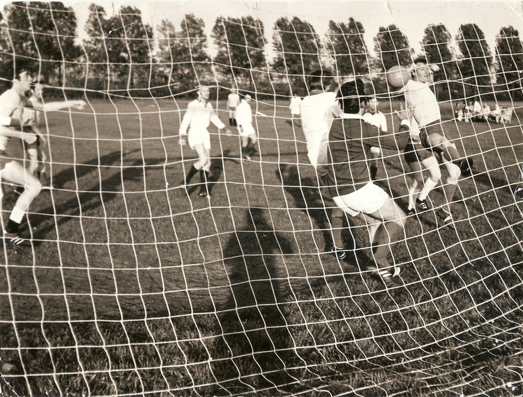 Bedrijfsvoetbal R&D  <p>.<br />
<em>Foto: Bert van Eunen</em></p>