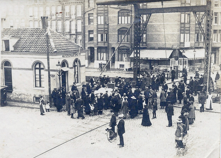 Linnaeusstraat 114 - ± 1914 .<br />Foto: Henk van Doornik 