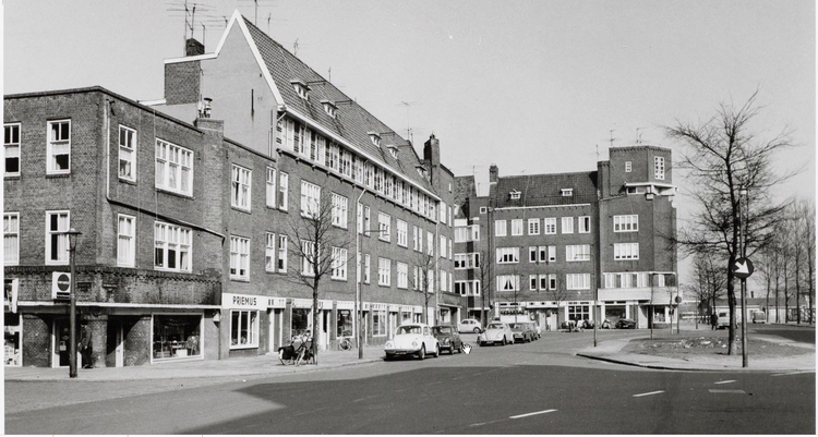 Soembawastraat /hoek Niasstraat 1969 .<br />Foto: Beeldbank Amsterdam 