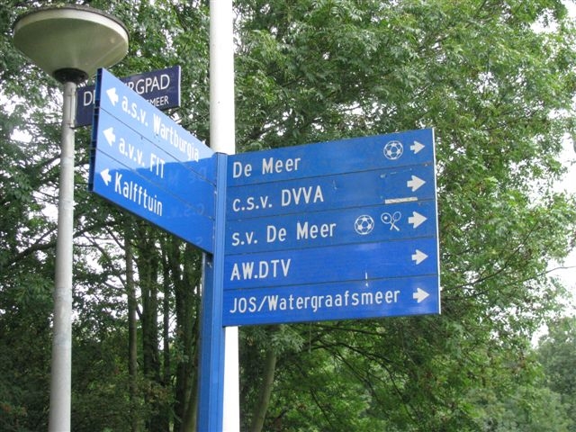  Informatie over de sportvelden op sportpark Drieburg.<br />Foto: Alwin Müller 