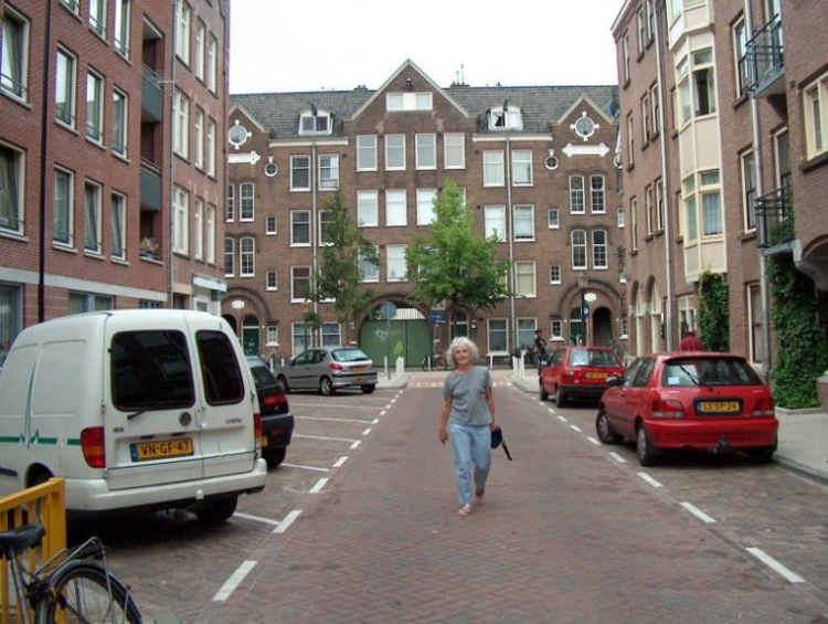  Herinneringen opalen - Hannie in de Majubastraat, 2003 
