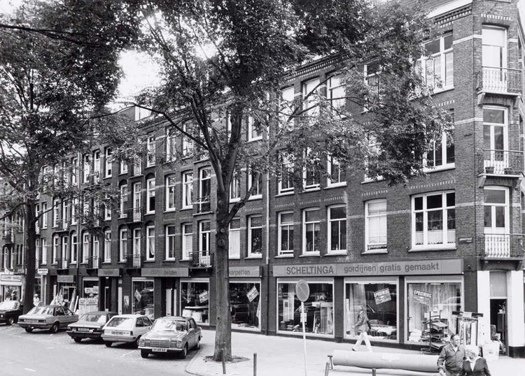 Sumatrastraat 33 hoek Javastraat - 1982 .<br />Foto: Beeldbank Amsterdam 
