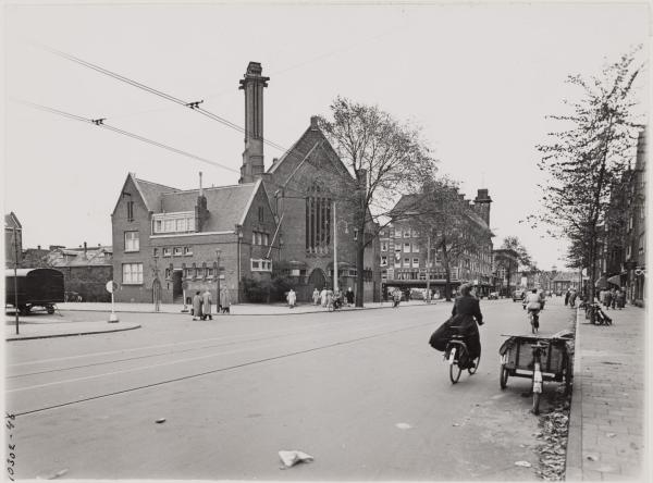 Synagoge_1954_Linnaeusstraat .<br />Foto: Beeldbank Amsterdam 