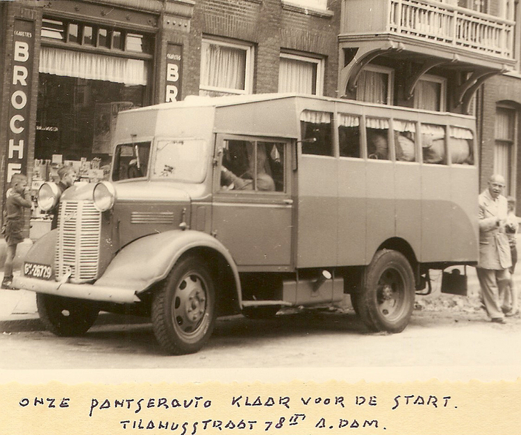 Tilanusstraat 78'''Camper (pantserauto) .<br />Foto: C.K.Jagtenberg-Claus 